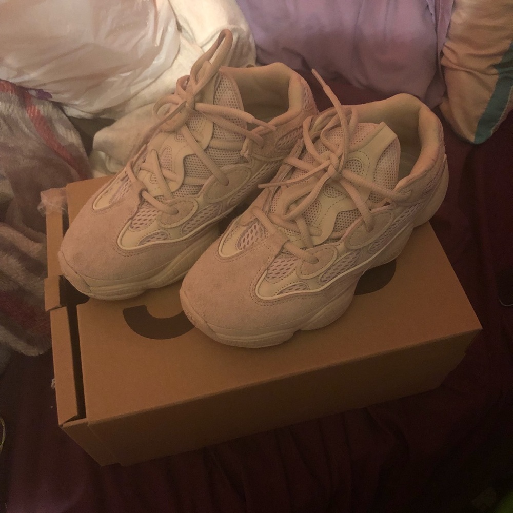 Adidas Yeezy 500 blush size 5